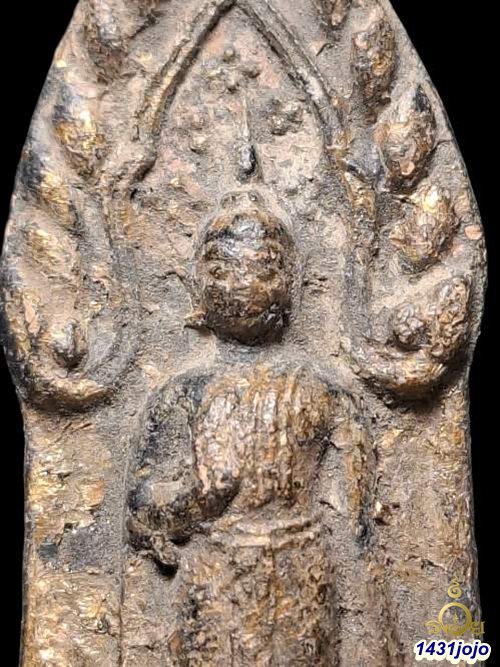 พระกรุวัดประยูรวงศาวาส พิมพ์ปางประทานพร เนื้อดินเผา ลงรักปิดทอง อายุกว่า 300 ปี