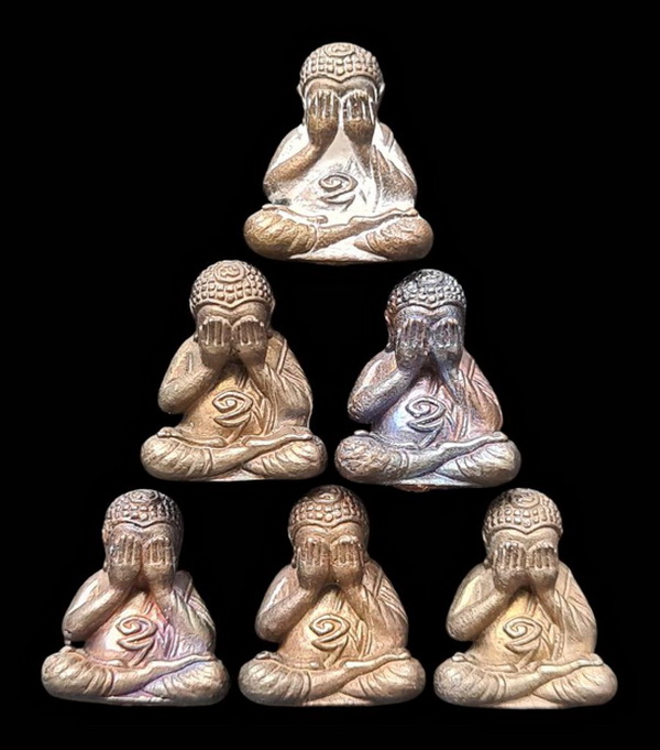 เคาะแรกแดง..พระปิดตาสิริคุตโต ๖๖..รวม ๖ องค์ กล่องเดิม..ลป.อุดมทรัพย์ วัดเวฬุวันฯ ศรีสะเกษ / ส่ง ems