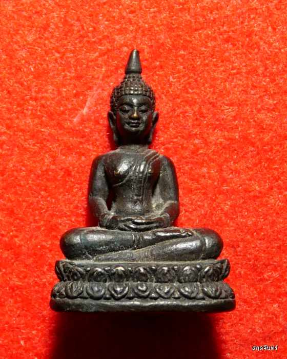 รูปหล่อพระพุทธโสธร รุ่นรวยเงินเหลือ ฉะเชิงเทรา