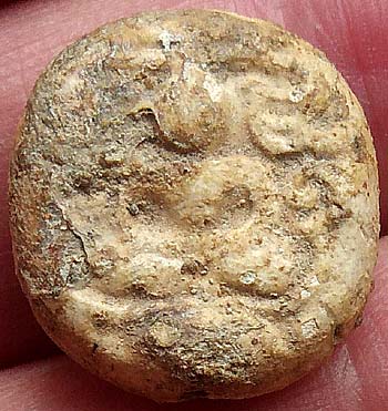 *จันทร์ลอย เนื้อผง กรุวัดคู้สลอด อยุธยา หลวงพ่อปาน วัดบางนมโค ปลุกเสก*