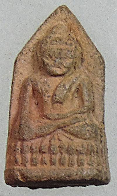 ๒๐ พระชัยวัฒน์ วัดสุทัศน์ เนื้อดิน