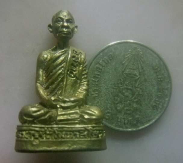 **เบาๆ**รูปหล่ออุดกริ่ง พระครูรัตโนภาสโสภณ (พ่อท่านพริ้ง ปิยธมฺโม) วัดมณีเจริญ จ.นครศรีฯ**สวยๆ