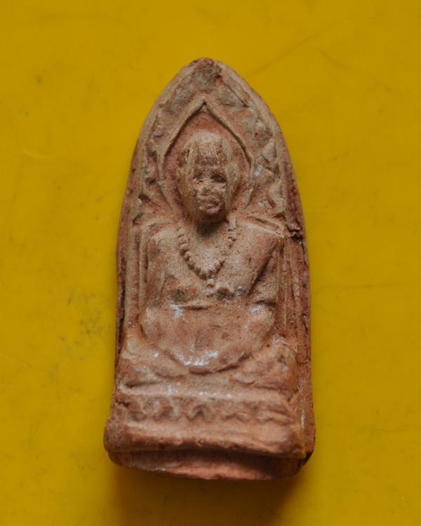 พระผงรูปเหมือนพิมพ์พระรอด ครูบาพรหมมา พรหมจักโก 