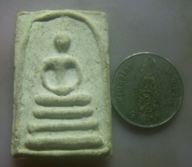 **เบาๆ**พระสมเด็จพิมพ์ใหญ่ ฐาน 3 ชั้น วัดประสาท เนื้อขาว ปี 2506**สวยๆ เชิญชมครับ 