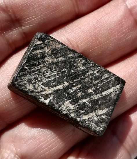 พระสมเด็จแหวกม่าน  หลวงพ่อกวย วัดโฆสิตาราม เนื้อดินผสมผงใบลาน​ ยุคต้น​ เคาะเดียว     