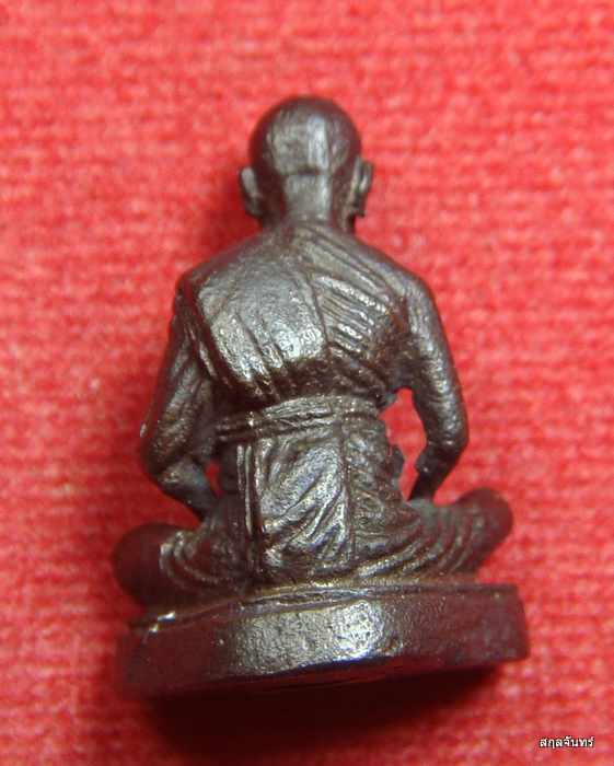 รูปหล่อหลวงพ่อขวัญ ปวโร วัดบ้านไร่ กล่องเดิมๆ