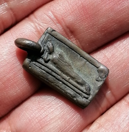 เหรียญหล่อโบราณ ปางไสยาสน์​ หลวงพ่อจง​ วัดหน้าต่างนอก​ ออกวัดห้วยสุวรรณ​ ปี​ 2494 เคาะเดียว     