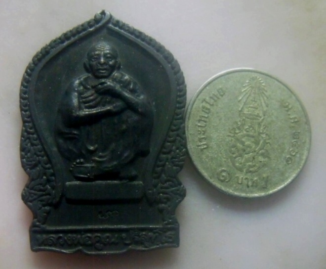 **เบาๆ**เหรียญหลวงพ่อคูณ รุ่นแรก ออกวัดวังศาล รุ่นคูณมีกินxคูนมีใช้xคูณมีเก็บ ปี ๒๕๓๙**ตอกโค้ด สวยๆ