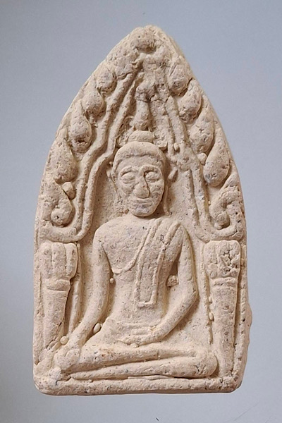 พระขุนแผน เนื้อผง หลังปั้มยันต์แดง ไม่ทราบที่