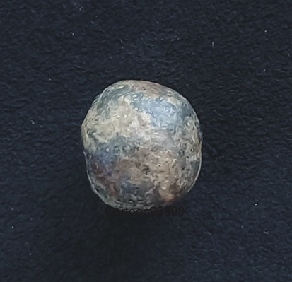 ลูกอมผงพุทธคุณ หลวงปู่ยิ้ม วัดหนองบัว กาญจนบุรีครับ ลูกอมผงจุ่มรัก สวย สมบูรณ์ หายาก แห้ง เก่าครับผม