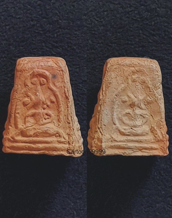 พระพรหมสี่หน้า หลวงพ่อพริ้ง วัดบางปะกอก กรุงเทพฯ ครับ เนื้อดินผสมผง พิมพ์นี้สร้างน้อยครับ