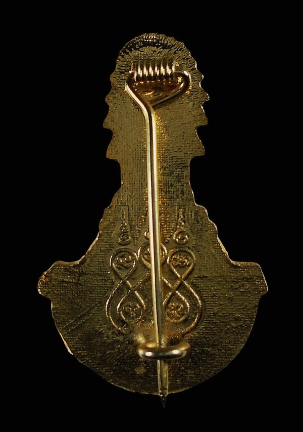 เข็มกลัดไม่ทราบที่