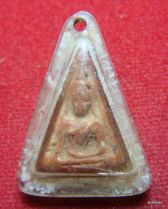 พระนางพญา เนื้อดิน หลังรูป พระอุดมภาวนา วัดพืชอุดม จ.ปทุมธานี