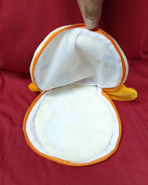 (ปิด39-) กระเป๋าผ้าเนื้อนุ่มรูปหน้าเสือ ใส่แผ่นซีดี (สภาพไม่ได้ใช้)