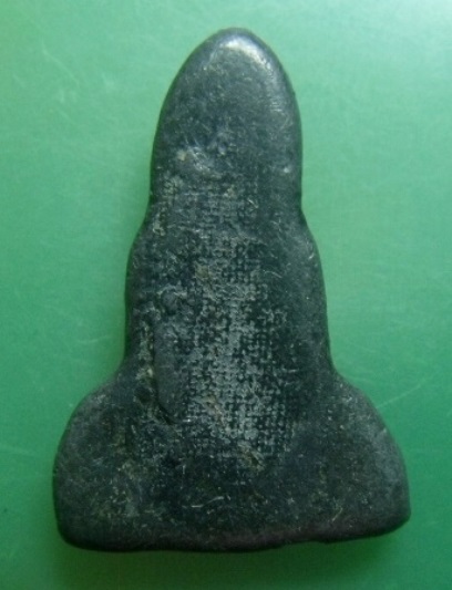 **เบา​ๆ​**พระร่วงนั่ง เนื้อชิน เก่าๆ สวย ไม่ทราบที่**เนื้อจัด เชิญชมครับ