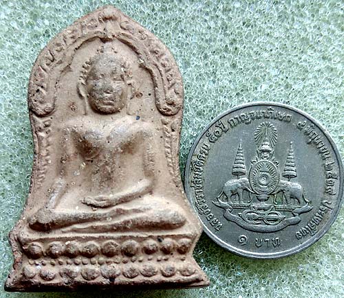 *พุทธชินราชใบเสมา พิธีจักรพรรดิ์มหาพุทธาภิเษก วัดใหญ่ พิษณุโลก ปี๒๕๑๕ เนื้อดิน*