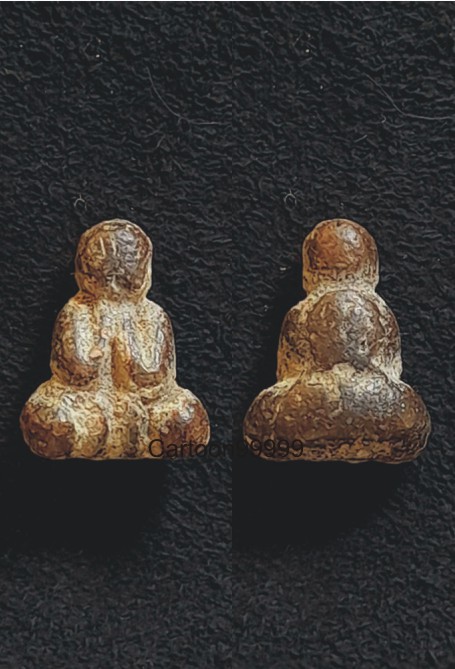 พระปิดตา หลวงพ่อเดิม วัดหนองโพธิ์ นครสวรรค์ครับ หล่อหน้าเดียว หายากครับ เก่าเก็บ สภาพสวยครับ