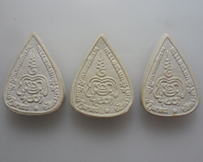 *** กรุงเทพฯ *** พระผงพระแก้วมรกต วัดพระศรีรัตนศาสดาราม (ครบ ๓ ฤดู)