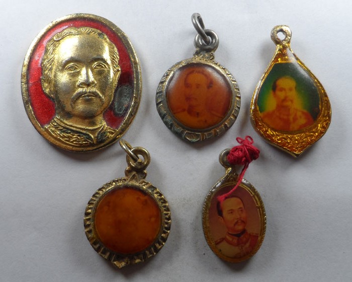 ชุดล็อกเก็ต ร.๕ (๕ องค์)