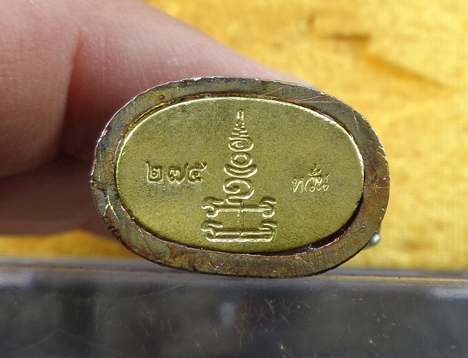 รูปหล่อลอยองค์ท้าวเวสสุวรรณฯ หลวงพ่อหวั่น วัดคลองคูณ จ.พิจิตร เนื้อสัมฤทธิ์ประกายรุ้ง สวยครับ