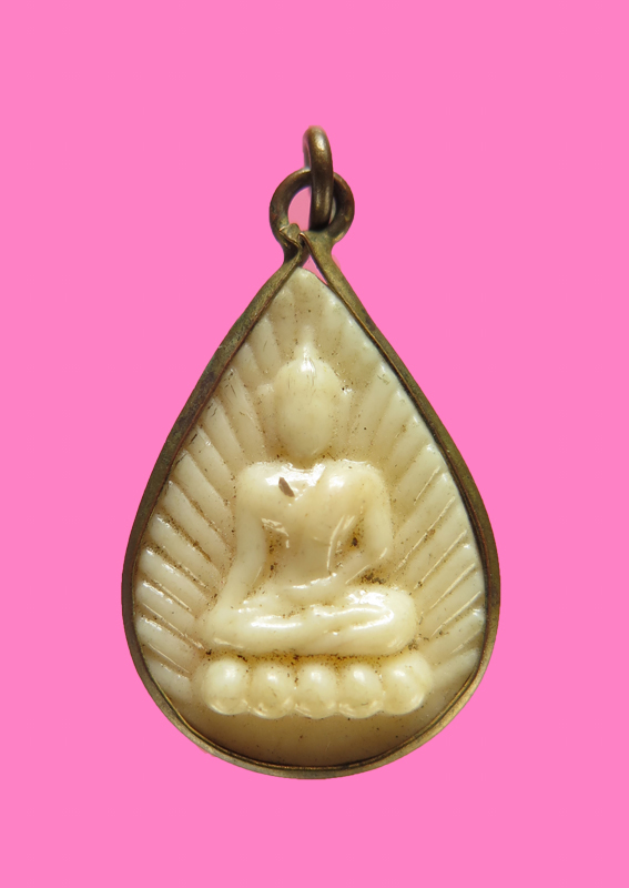 พระกลีบบัว เนื้อพลาสติก 