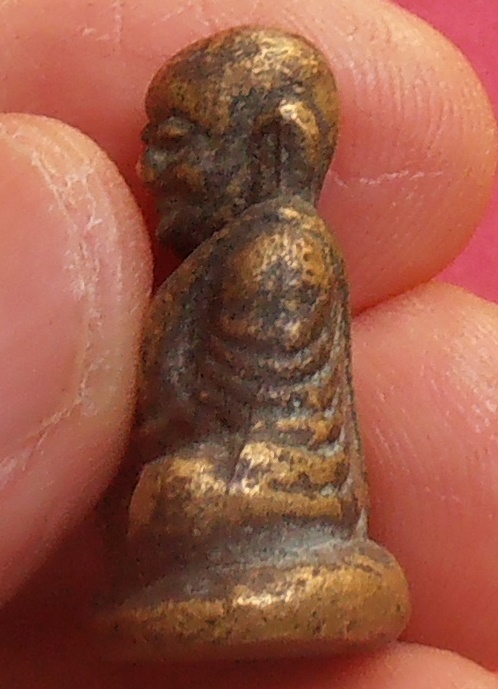 รูปหล่อหลวงพ่อเงินบางคลาน