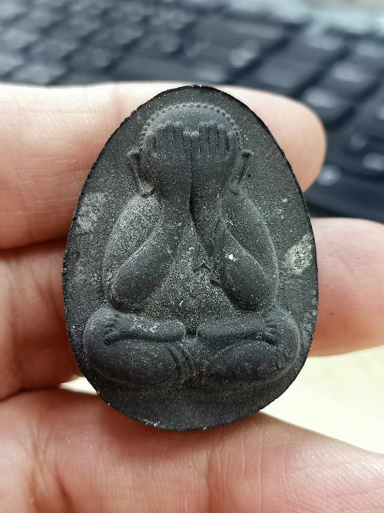 4-620 พระปิดตาจัมโบ้ปลดหนี้ มหาเศรษฐี มหาสมปรารถนา หลวงปู่คีบ วัดป่าสุทธาวาส จ.นครพนม 2567 กล่องเดิม