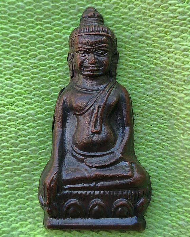 17.พระหูยาน หลังจปร. (รุ่นปืนแตก) วัดราชบพิธ พ.ศ. 2513 ในหลวงเสด็จเททอง เกจิ 108 ปลุกเสกพิธีใหญ่