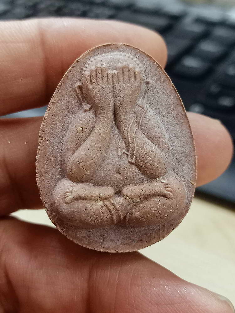 4-622 พระปิดตาจัมโบ้ปลดหนี้ มหาเศรษฐี มหาสมปรารถนา หลวงปู่คีบ วัดป่าสุทธาวาส จ.นครพนม 2567 กล่องเดิม