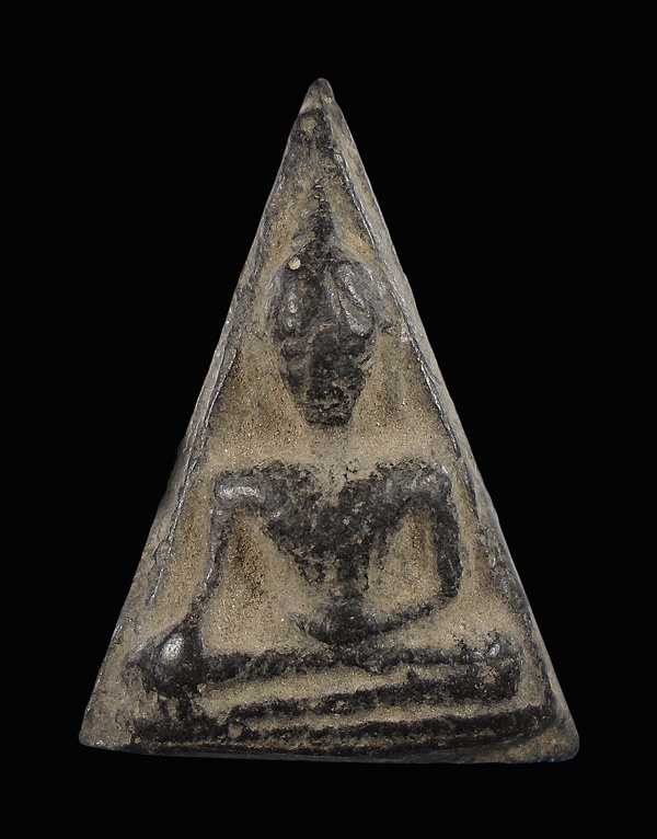 พระนางพญาเนื้อดิน