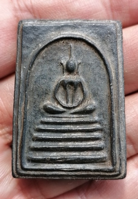 พระสมเด็จ หลังยันต์มะอะอุ หลวงพ่อกวย วัดโฆสิตาราม​ ยุคต้น​ เนื้อผงใบลาน​ เคาะเดียว    