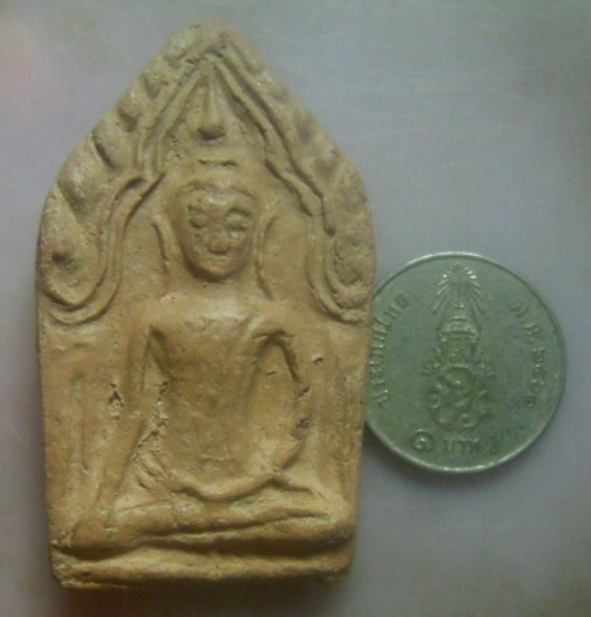 **เบา​ๆ​**พระขุนแผนยอดขุนพล เนื้อดิน เก่าๆไม่ทราบที่**เนื้อจัดๆ เชิญชมครับ 