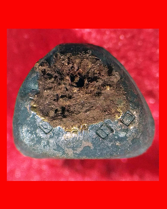 รูปหล่อเบ้าทุบ หลวงปู่หมุน ฐิตสีโล วัดบ้านจาน สร้างแค่ ๒๐๐๐ องค์  ปี 56 