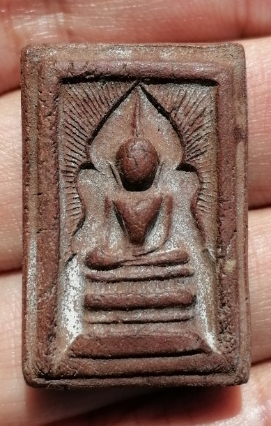 พระสมเด็จแหวกม่าน เนื้อว่าน หลังหลวงพ่อกวย วัดโฆสิตาราม ยุคต้น​ เคาะเดียว     