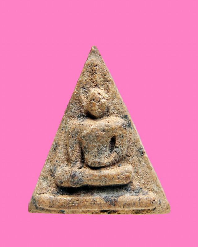 นางพญา มารวิชัย เข่าใน เนื้อผง