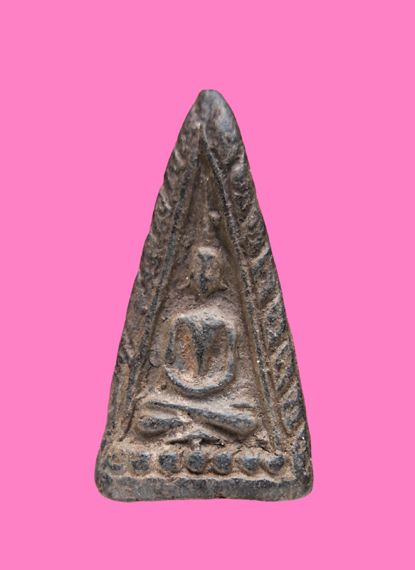 นางสมาธิเพชรประทับซุ้มกนก