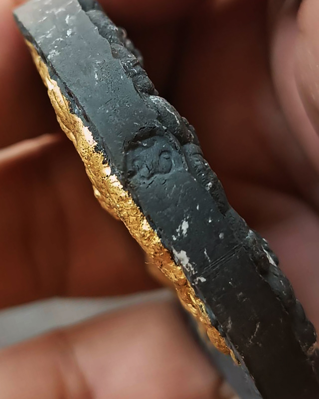 องค์พ่อจตุคามรามเทพ เนื้อดำปิดทอง รุ่นตามรอยพ่อ ไหว้ครูวัดคอหงษ์ 2550 โค้ดกรรมการ+เลข 03445 ขนาด 5.5