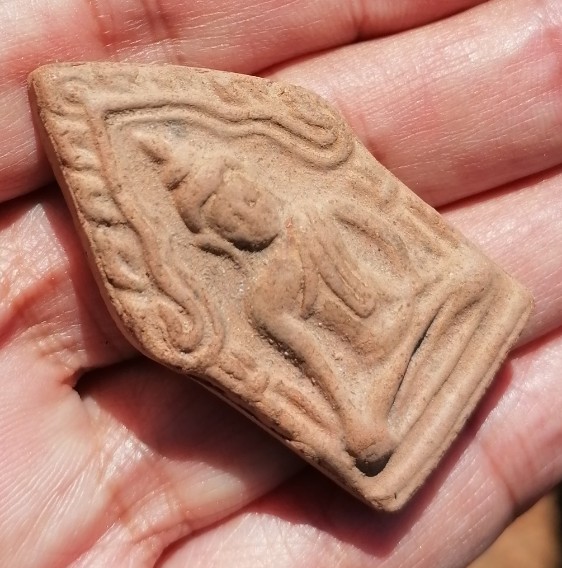 ขุนแผนหลังกุมารทอง​ หลวงพ่อกวย​ วัดโฆษิตาราม​ เนื้อดิน​ ยุคต้น​ เคาะเดียว     