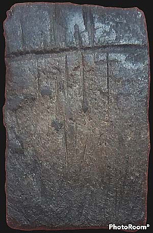 *หลวงพ่อเพชร พิจิตร พิมพ์สี่เหลี่ยม เนื้อดินผสมใบลาน*