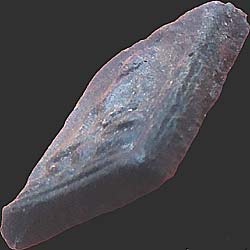 *หลวงพ่อเพชร พิจิตร พิมพ์สี่เหลี่ยม เนื้อดินผสมใบลาน*