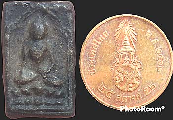 *หลวงพ่อเพชร พิจิตร พิมพ์สี่เหลี่ยม เนื้อดินผสมใบลาน*