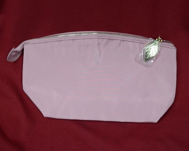 (ปิด39-)กระเป๋าซิปสตรี CLARINS ขนาด14x24ซ.ม. (สภาพไม่ได้ใช้)