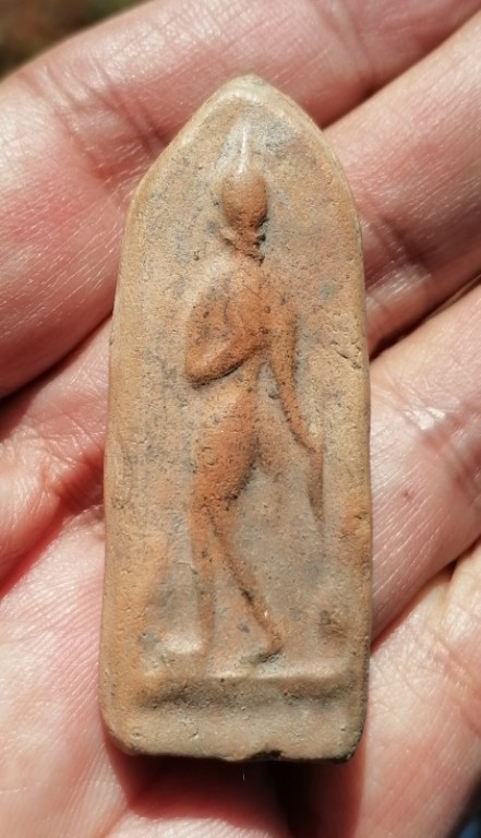 พระสรรค์ยืน หลวงพ่อกวย วัดโฆสิตาราม จ.ชัยนาท เนื้อดิน เคาะเดียว    