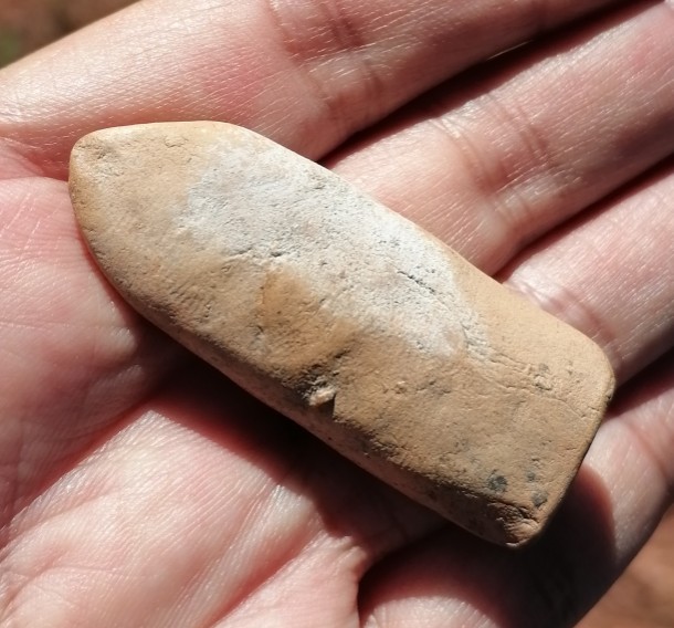 พระสรรค์ยืน หลวงพ่อกวย วัดโฆสิตาราม จ.ชัยนาท เนื้อดิน เคาะเดียว    