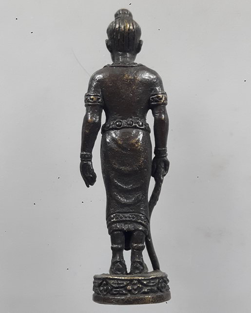 " รูปหล่อ พ่อขุนผาเมือง เก่าๆ สวยๆ ครับ "