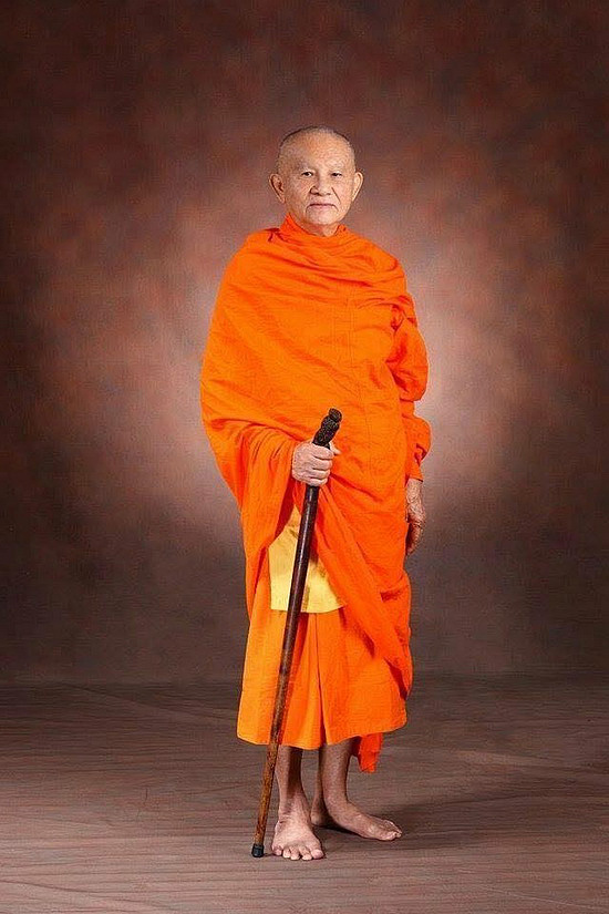 พระพิมพ์ซุ้มประภามณฑล(ประทานพร) พระเทพญาณมงคล วิ. (หลวงป๋า) วัดหลวงพ่อสดธรรมกายาราม ปี2559