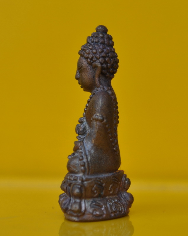 พระกริ่งปริวาส หลวงพ่อไวทย์ 