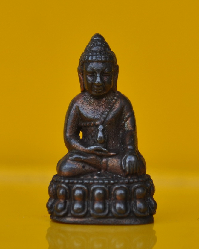 พระชัยวัฒน์นเรศวรเพชรกลับ 