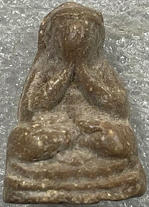 *พระปิดตา เนื้อผงผสมว่าน หลวงปู่ยิ้ม วัดชายทุ่ง สุพรรณบุรี*