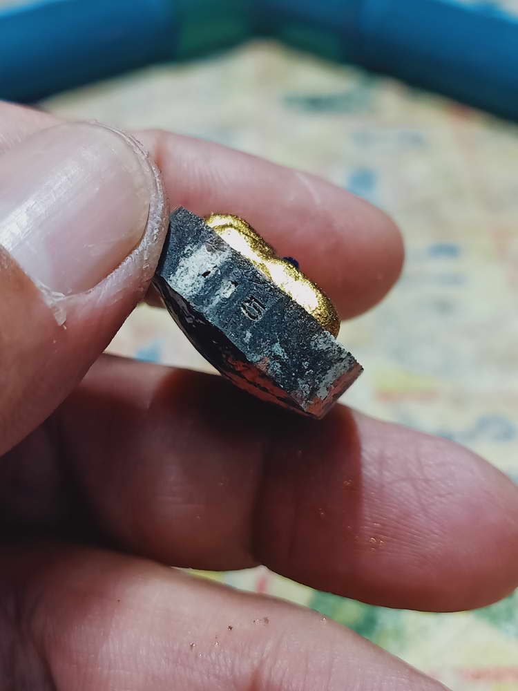 4-416 ปิดตาเงินล้าน หลวงปู่หมุน วัดบ้านจาน จ.ศรีสะเกษ 2565 หมายเลข 15 กล่องเดิม